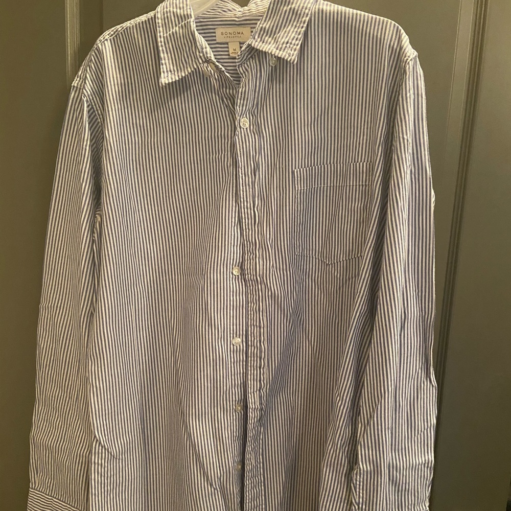 Men’s dress shirt